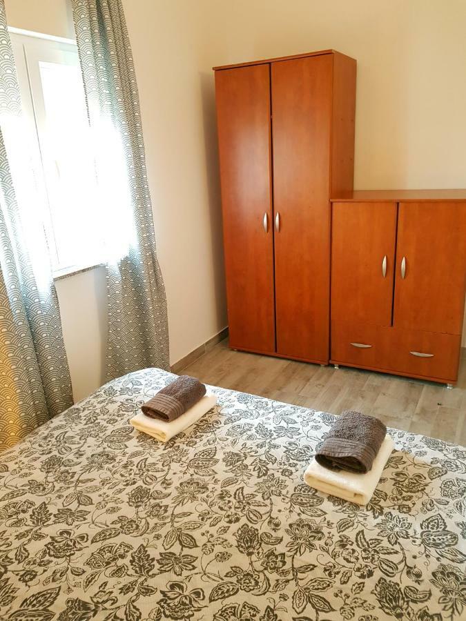 Apartmani Viktorija Fažana Zewnętrze zdjęcie